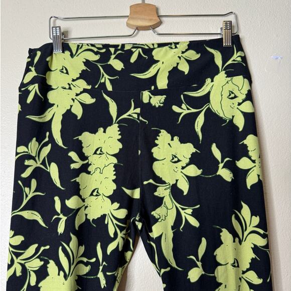 Lularoe Tall and Curvy Black Yellow Tropical Floral Print Leggings Size 12-18 - Picture 5 of 7